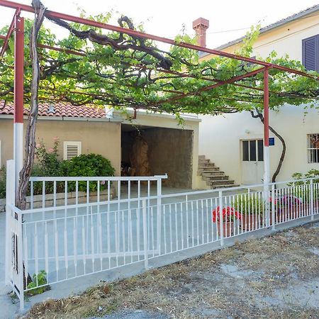 Holiday Home Urlovic Gruda Екстериор снимка