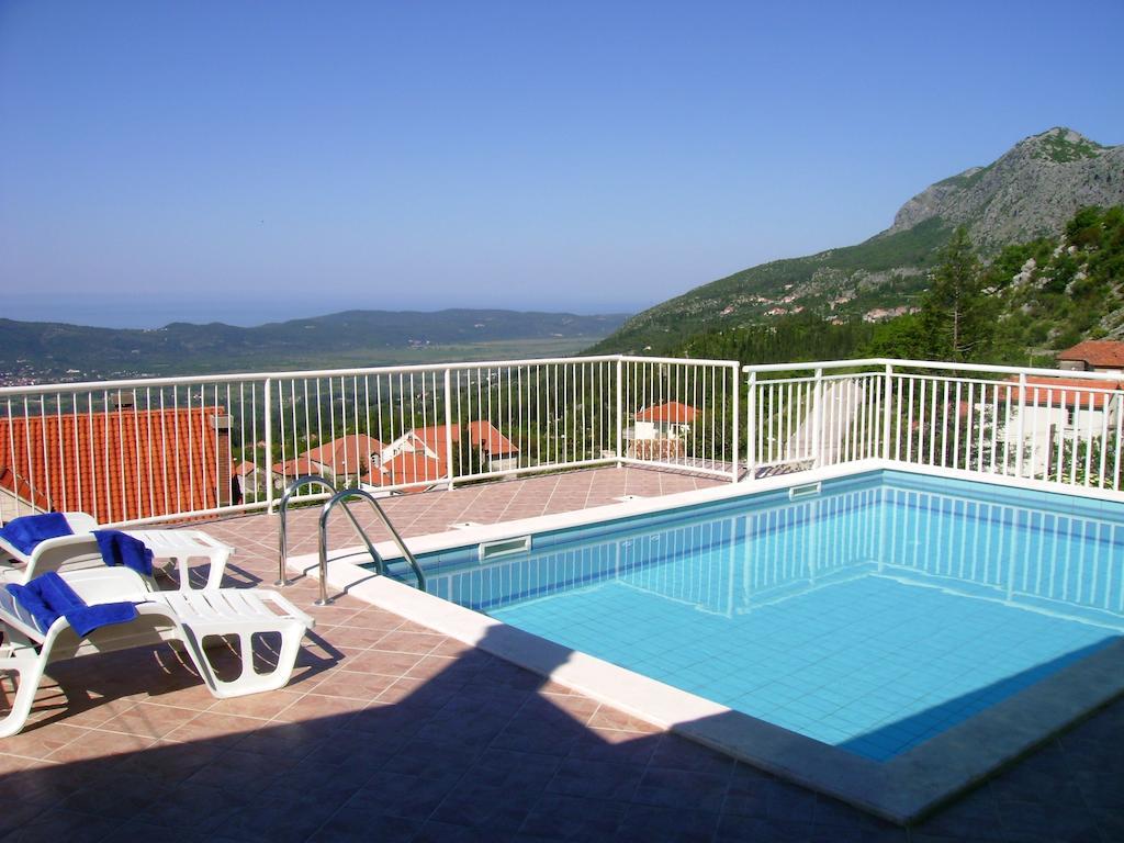 Holiday Home Urlovic Gruda Стая снимка