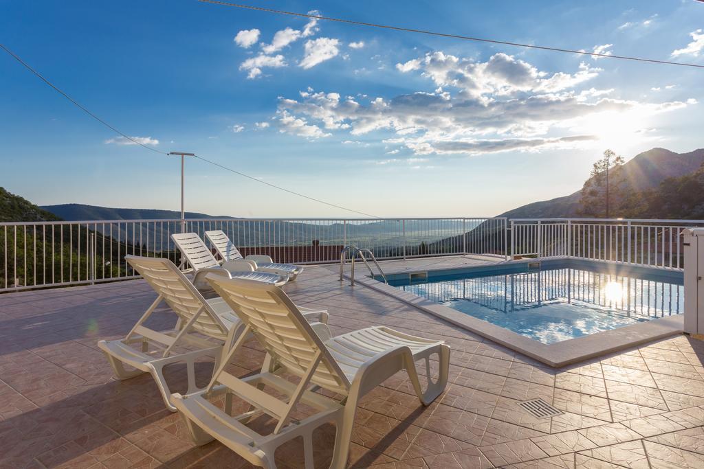 Holiday Home Urlovic Gruda Екстериор снимка