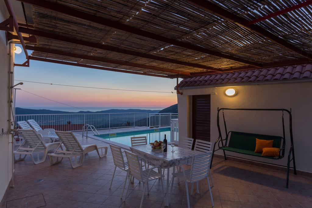 Holiday Home Urlovic Gruda Екстериор снимка